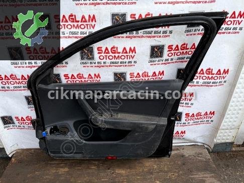 Volkswagen Passat Sağ Ön Kapı çıkma parça