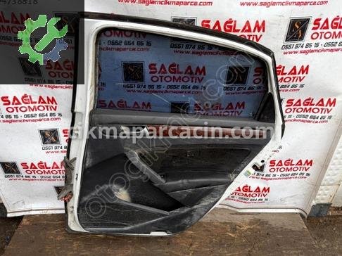 Volkswagen Passat Sağ Arka Kapı çıkma parça