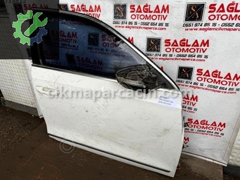 Volkswagen Passat Sağ Ön Kapı çıkma parça