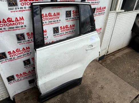 Volkswagen Tiguan Sol Arka Kapı çıkma parça