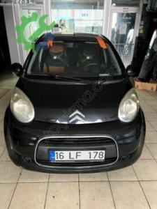 Peugeot 107 Ön Cam Çıkma