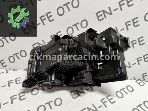 Citroen Berlingo Sağ Ön Far 202420252026 çıkma parça