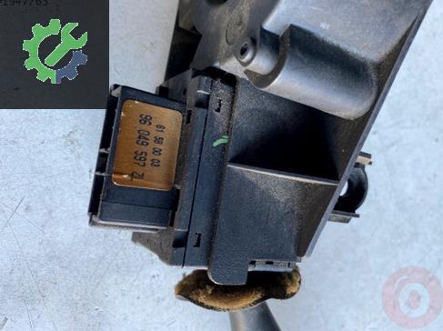Citroen Saxo Sinyal Kolu çıkma parça