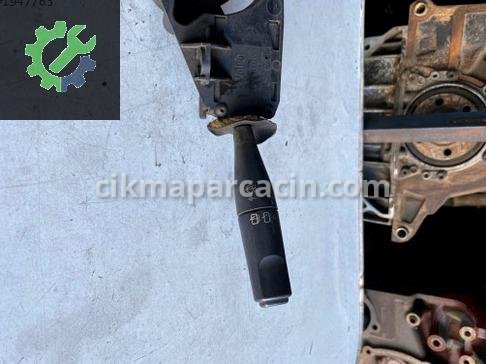 Citroen Saxo Sinyal Kolu çıkma parça