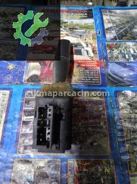 Peugeot 106 Sinyal Kolu çıkma parça