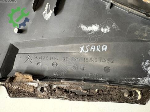 Citroen Xsara Ön Cam Izgarası çıkma parça