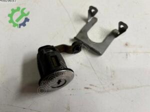 Sağ Ön Kapı Kilidi Citroen Xsara 1998-2005 Çıkma