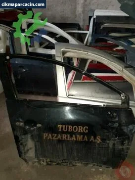 Renault Clio Sağ Ön Kapı çıkma parça