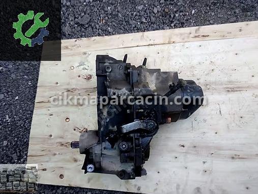 Renault Clio Şanzıman Komple çıkma parça