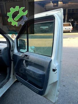 Ford Tourneo Connect Sağ Ön Kapı çıkma parça
