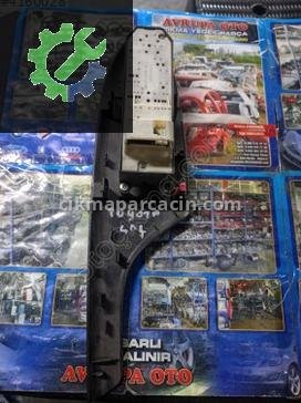 Toyota Corolla Dörtlü Cam Düğmesi 7423202590 çıkma parça