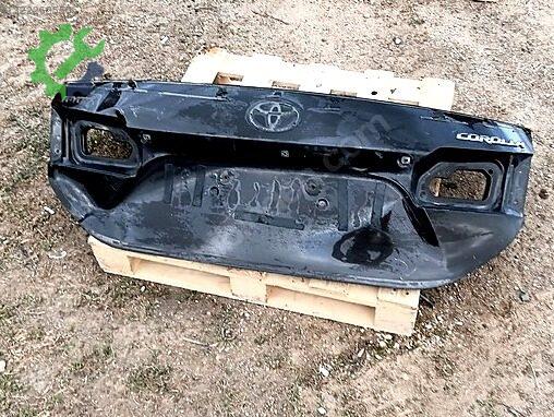 Toyota Corolla Bagaj Kapağı çıkma parça