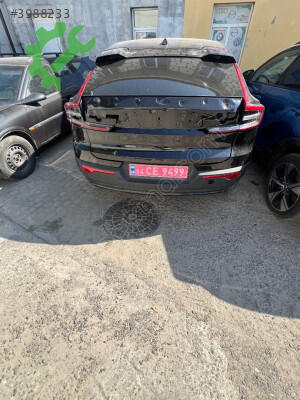 Volvo XC40 Far çıkma parça