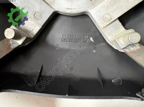 Daewoo Nubira Direksiyon Simidi çıkma parça