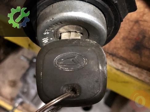 Daihatsu direksiyon kolonu kontak anahtar yuvası 337818 koyo
