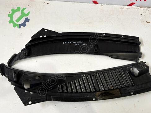 Daihatsu Sirion Ön Cam Izgarası 5575397202 çıkma parça