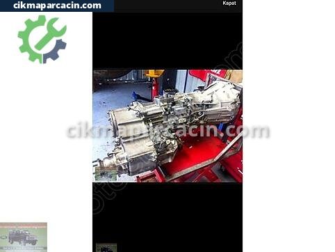 Land Rover Defender Transfer Kutusu (4x4) çıkma parça