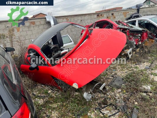 Audi TT Çamurluk çıkma parça