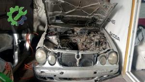 E200 2001 model yarım ön