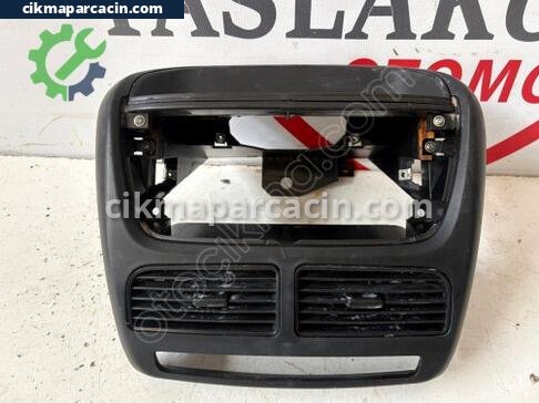 Fiat Doblo Teyp Çerçevesi çıkma parça