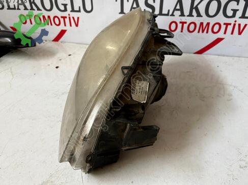 Fiat Linea Sağ Ön Far çıkma parça