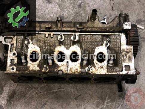 Fiat Punto Silindir Kapağı 55195018 çıkma parça