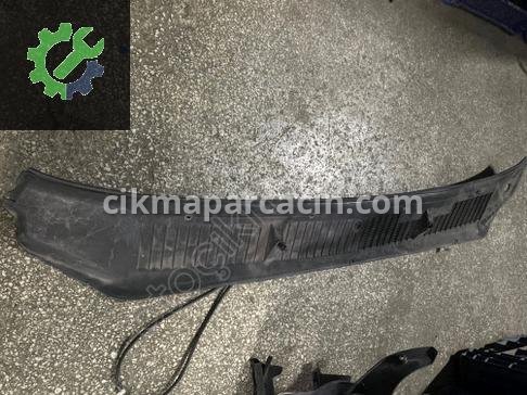 Fiat Tempra Cam Önü Izgarası çıkma parça