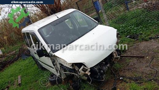 Ford Tourneo Connect Tavan çıkma parça