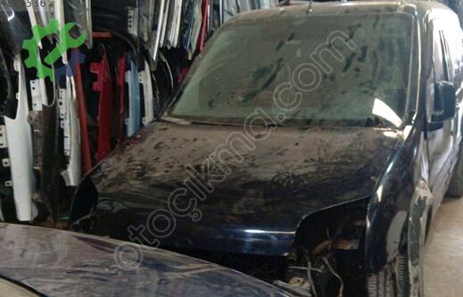 Ford Tourneo Connect Çamurluk çıkma parça