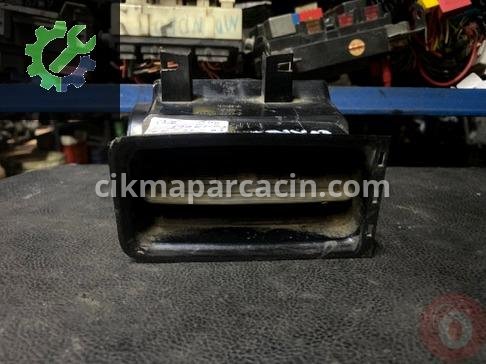 Ford Tourneo Connect Havalandırma Izgaraları çıkma parça