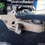 Ford connect şanzıman bağlantı ayağı ve takozu çıkma orjinal