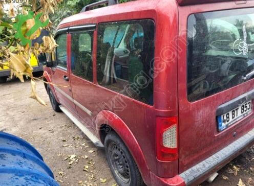 Ford Tourneo Connect Sol Ön Kapı çıkma parça