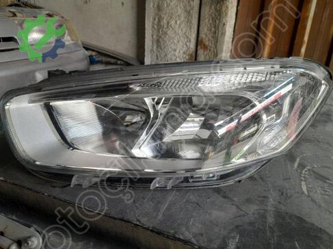 Ford Tourneo Courier Far çıkma parça