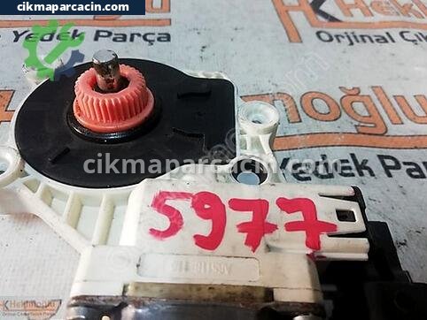 Ford Transit Ön Cam Motoru çıkma parça