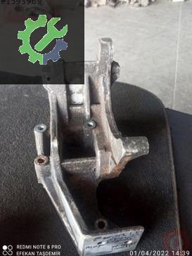 Ford Escort Motor Braketi çıkma parça