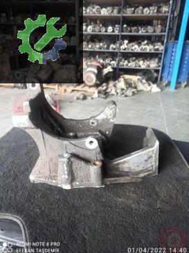Ford Escort Motor Braketi çıkma parça