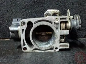 Ford Escort 1.6 Gaz Kelebeği çıkma 92AB-9677-CL