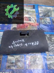 Ford escort göğüsteki sigorta kutusu kapağı