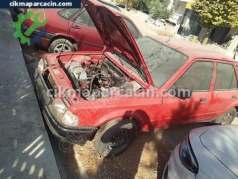 Ford Escort Ön Far çıkma parça