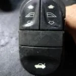 Ford Escort sol, sağ cam bağaj açma düğme takımı