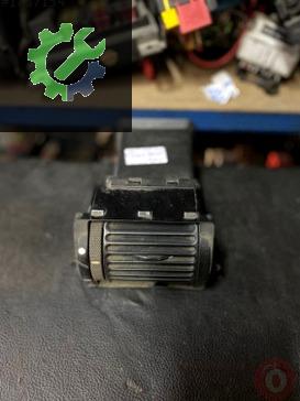 Ford Escort Havalandırma Izgaraları çıkma parça