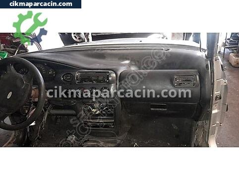 Ford Escort Torpido çıkma parça
