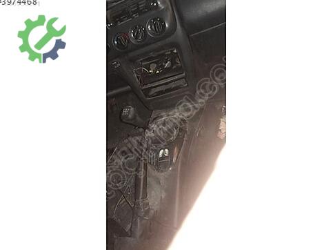 Ford Escort Torpido çıkma parça