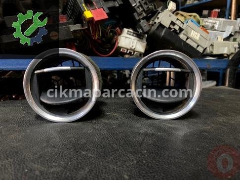 Ford Fiesta Havalandırma Izgaraları 11894950 çıkma parça