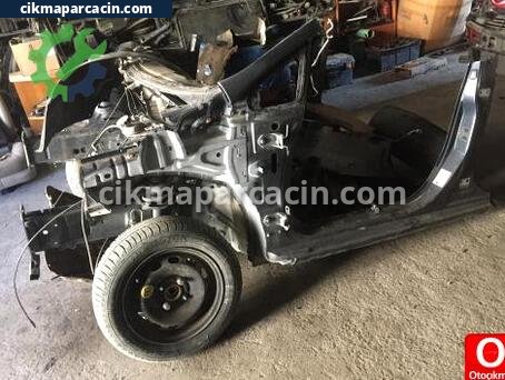 Ford Fiesta Komple Ön çıkma parça