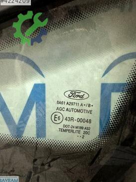 Ford Fiesta Sol Ön Kelebek Camı çıkma parça