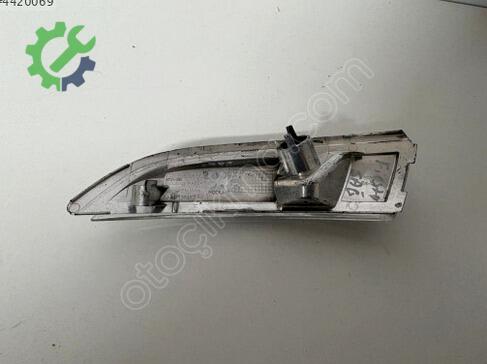 Ford Fiesta Ayna Sinyali çıkma parça