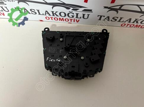 Ford Fiesta Teyp C1BT18K811PA çıkma parça