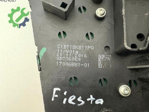 Ford Fiesta Teyp C1BT18K811PA çıkma parça