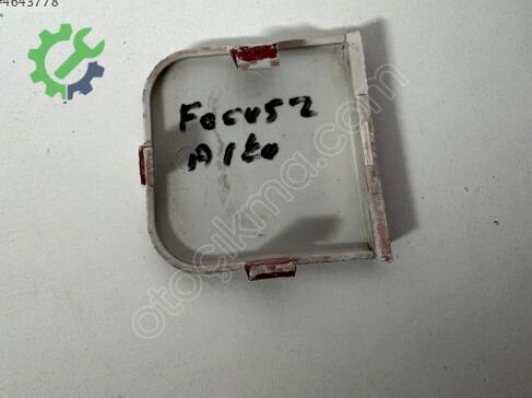 Ford Focus Çeki Demir Kapağı çıkma parça
